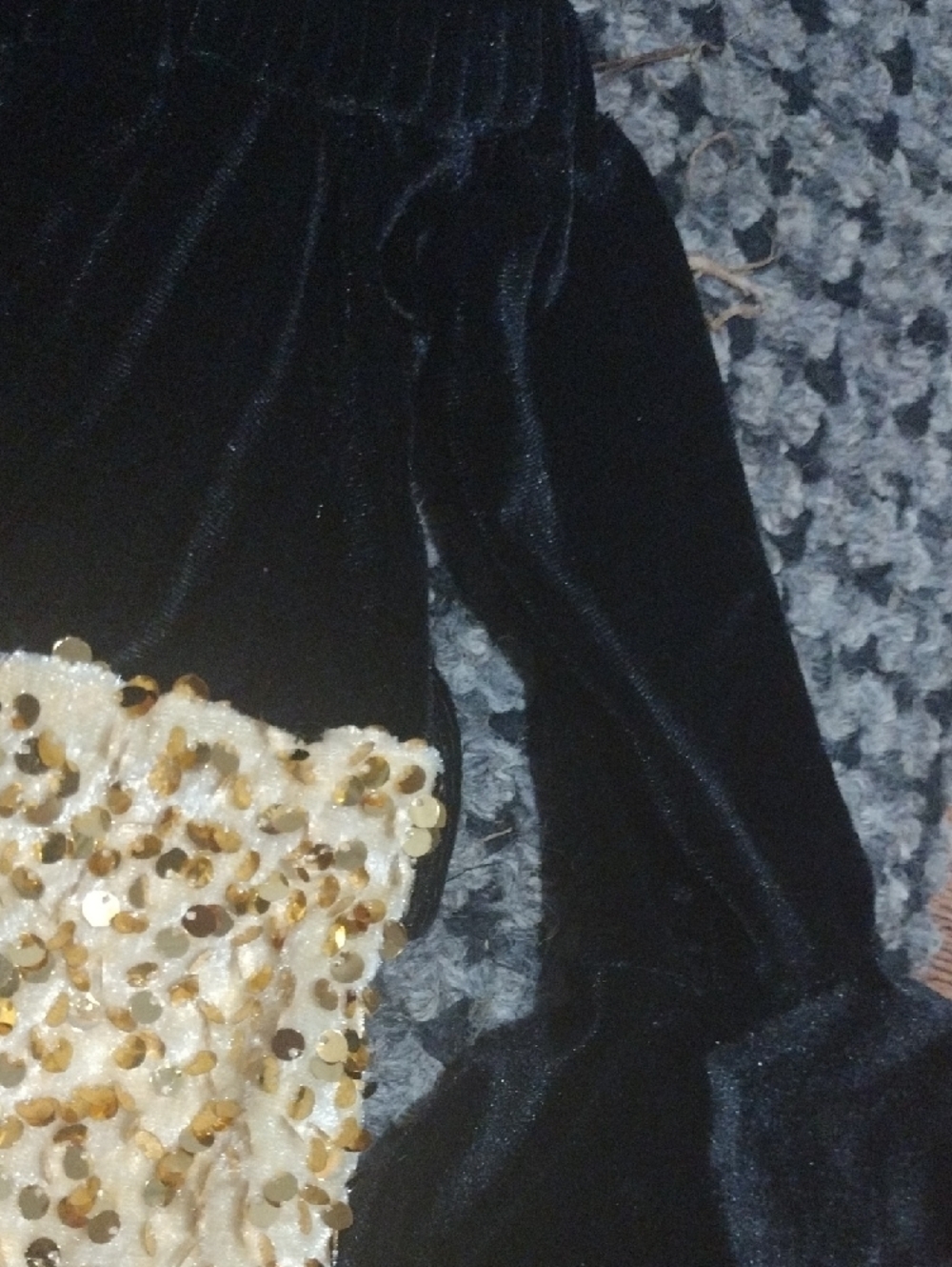 Black Velvet Off-Shoulder Top with Gold Fur Sequin Bell Pants - Kids - Picture 7 of 10
